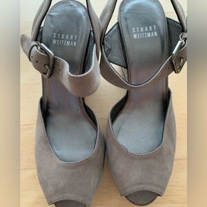 Stuart Weitzman - Women’s Suede Platform Sandals (taupe - size 6 1/2)
